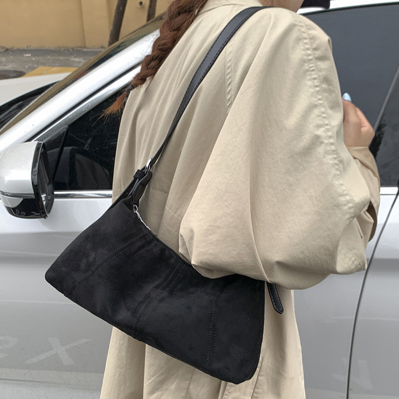 Suede for Women 2025 New Simple Fashion Underarm Single Shoulder Commuter Crossbody Bag ddmymoon