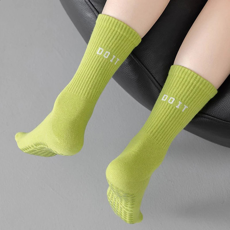 2pcs Cotton Breathable Midcalf Yoga Socks Solid Color Striped Antislip Sports Pilates Dance Fitness Training 250805