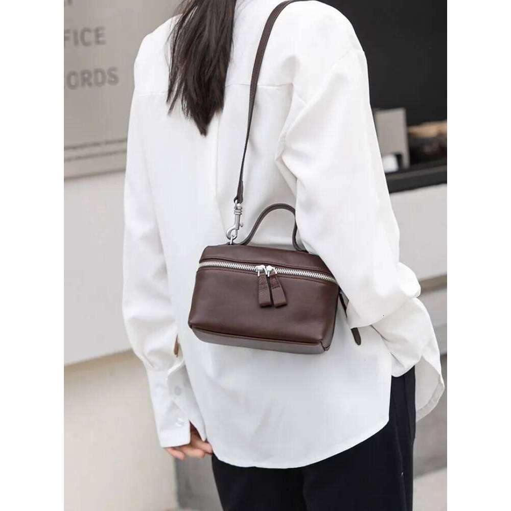 Women Genuine Leather Single Shoulder Casual Small Bag Tote Handbag Ladies Zipper Solid Color Vintage Design Messenger Bags