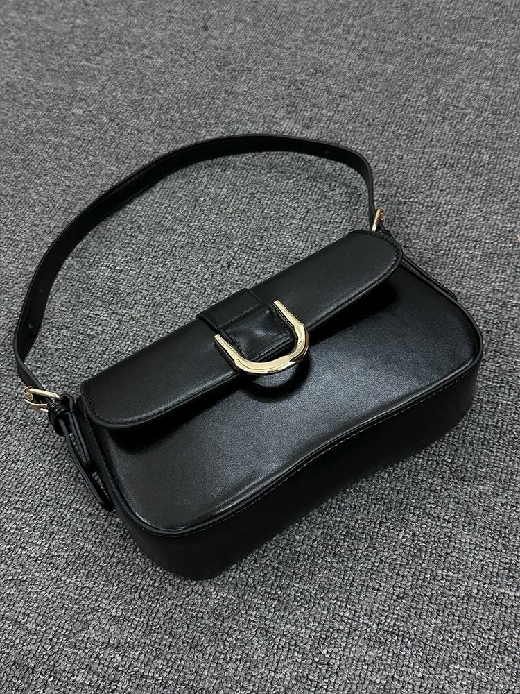 2025 Autumn New Women s Shoulder Bag Women s Crossbody Bag Armpit Bag Autumn women s New Designer Bag bag Autumn New Retro Wine Red Horseshoe Buckle S