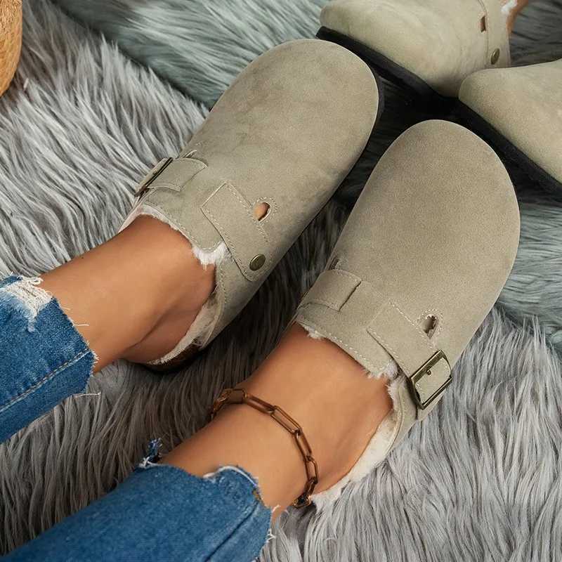 Comwarm Fur Lined Clogs for Women Men Winter Fuzzy Cork Slippers Fur Cork Mules Short Plush House Cork Shoes Winter Clogs for Women XJ250811