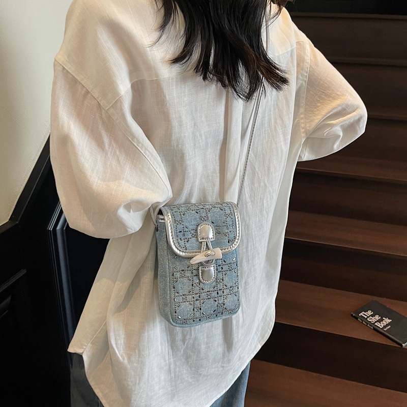 This Year's Trendy Small Bags for Women 2025 New Super Popular Denim Fabric Phone Versatile Shoulder Crossbody Bag ddmymoon
