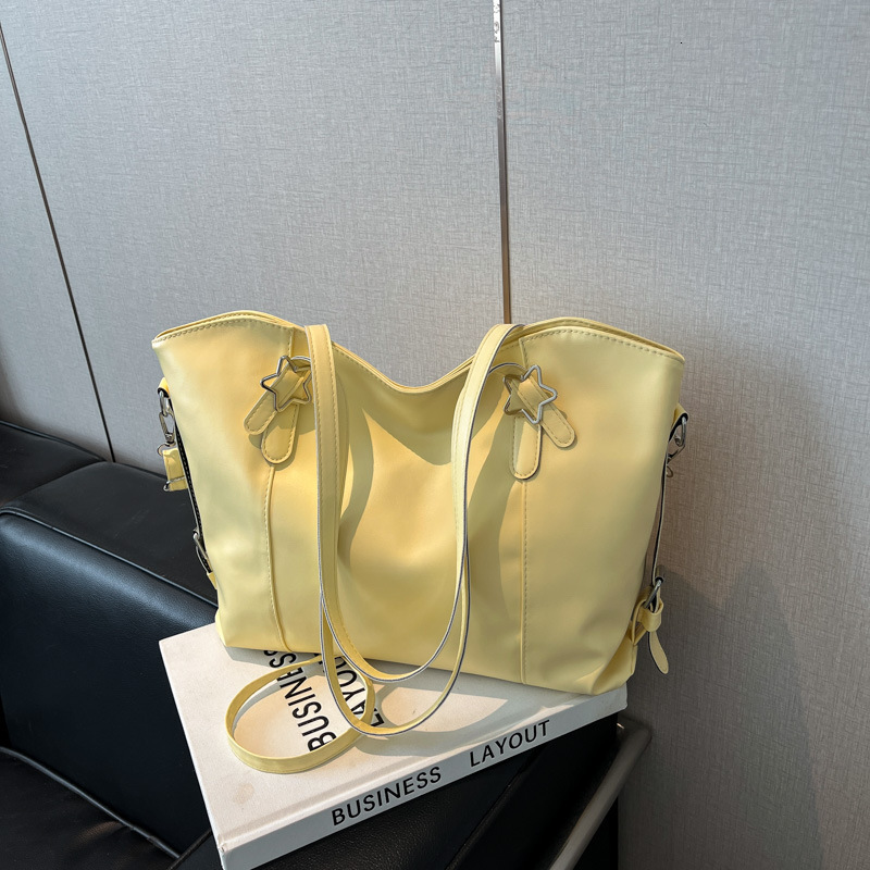 2025 Autumn women s New Women s bag Shoulder Bag Autumn Women s Large Capacity Bag Simple Soft Leather Commuter Handheld Underarm Bag Autumn New Desig