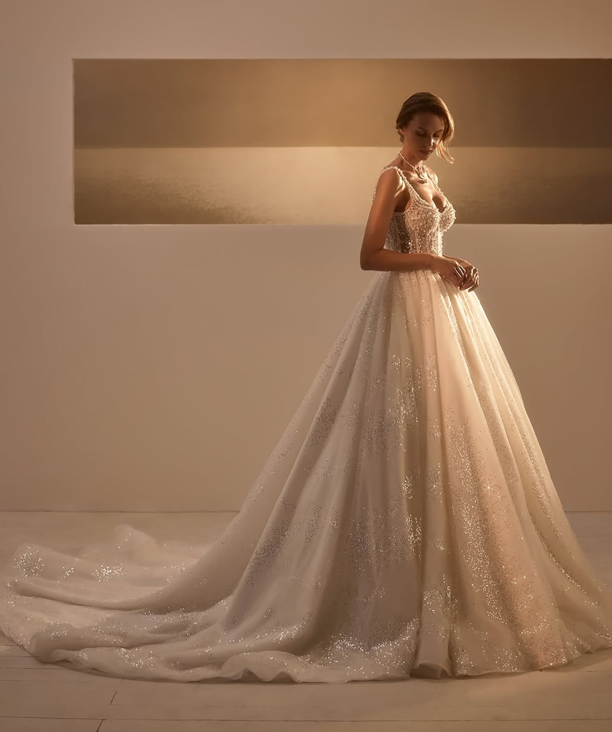 Elegant Pearls Wedding Dresses Sequins Bridal Gowns Spaghetti Straps Backless A Line Sleeveless Customized Bride Vestidos De Novia Plus Size