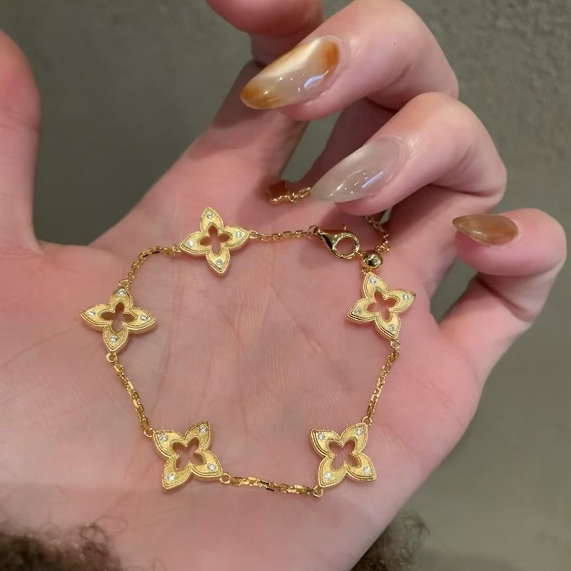 Real Gold Plated Zircon Rhombus Flower Fashionable Elegant Bracelet Light High-end Feel Women's Jewelry