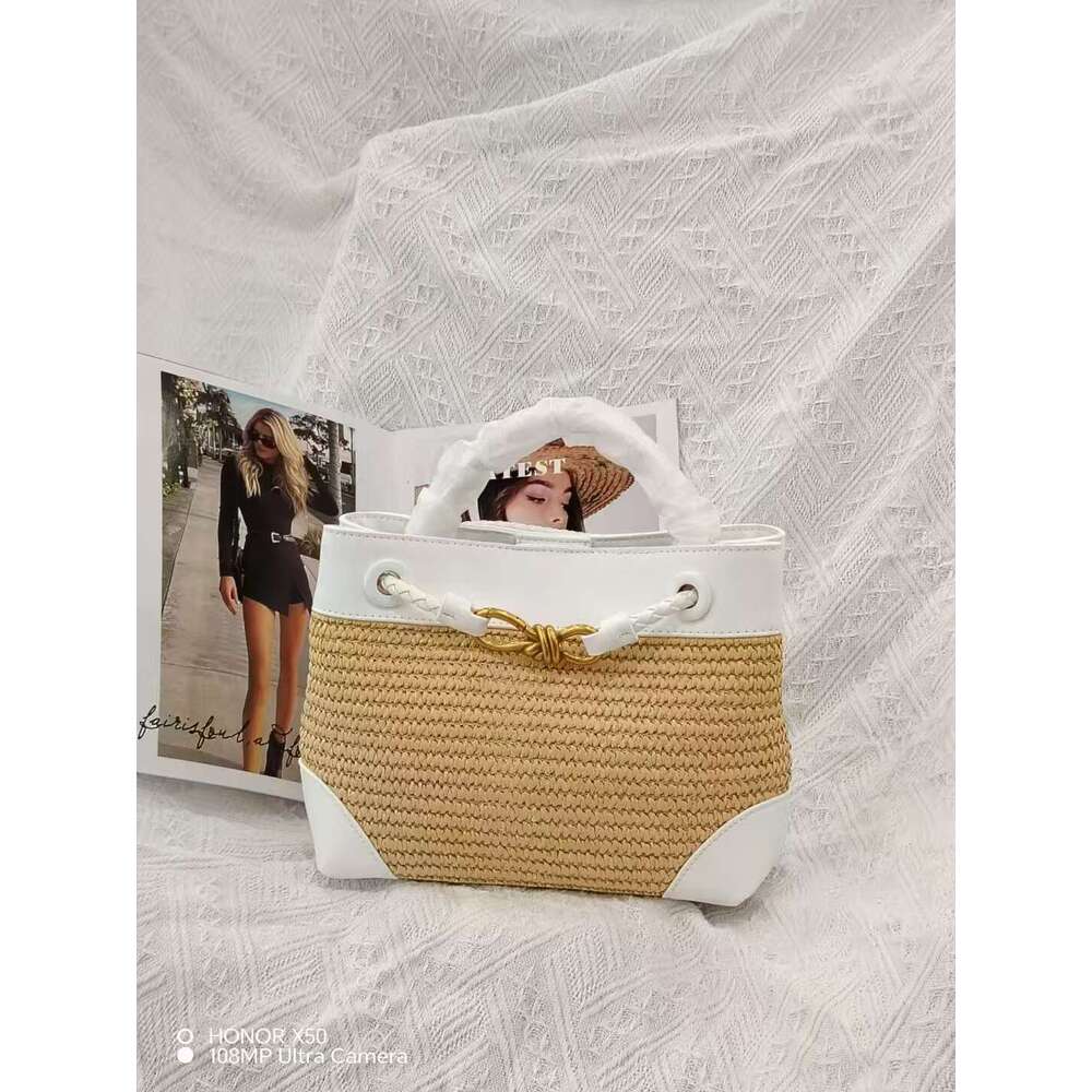 2025 New Holiday Style Color-Block Splicing Large Capacity Casual Handheld Straw Tote Bag for Women