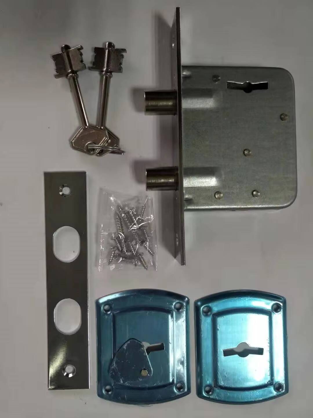 Gaanized, 40/55 Brass Lever Key Padlock, Affordable, High Quality, Residential Door.