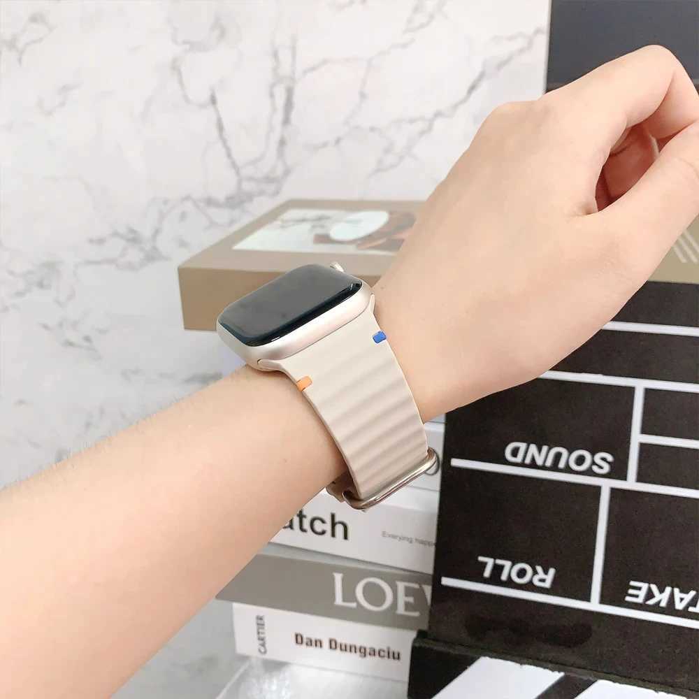 Silicone Strap for Apple Watch Band 44mm 49mm 40mm 45mm 42mm 46mm 38mm Correa Bracelet iWatch Series 9 8 7 6 SE 10 Ultra 2 Band W250811