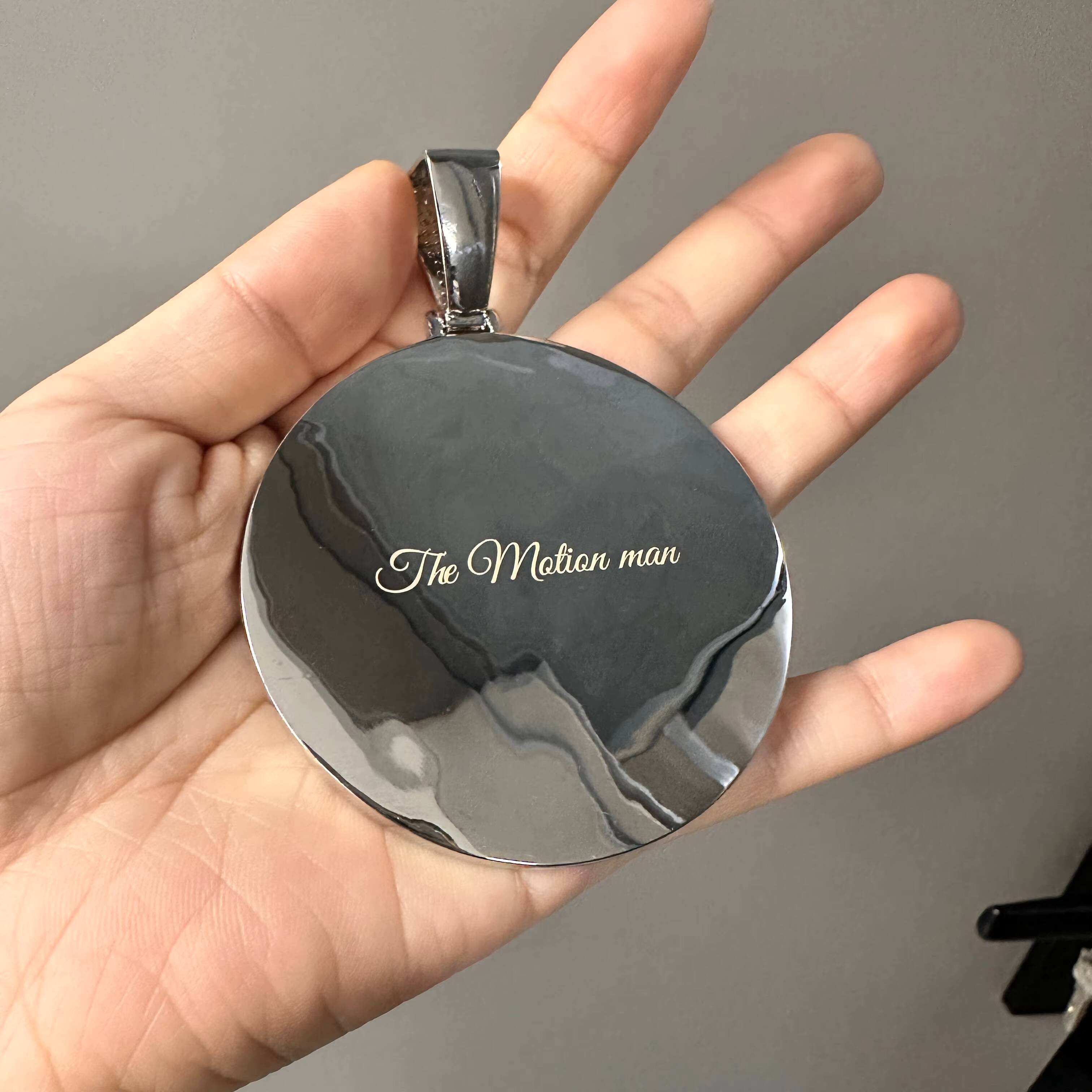 Personalized Round Shape Small Medium Large Size Photo Memory Picture Pendant Free Engraving Memory Necklace
