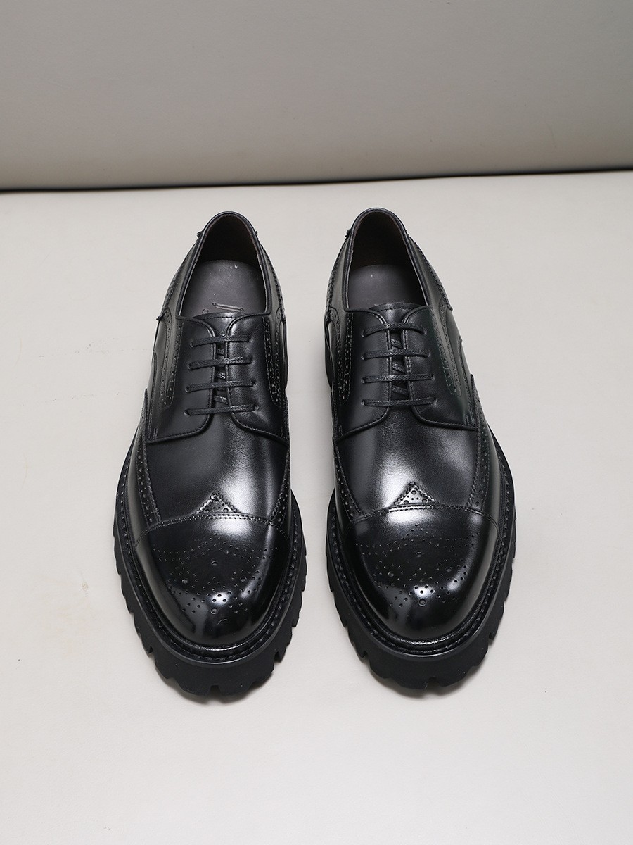 Elevated Stiletto Soles Male Casual Leather Boots Featuring Intricate Carving