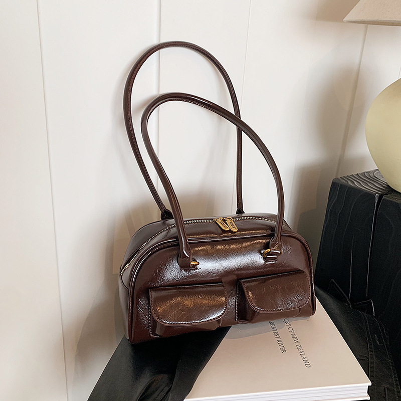 Oil Wax Leather Bowling French Underarm Women's New Fashion Large Capacity Commuter Handbag Shoulder Bag ddmymoon