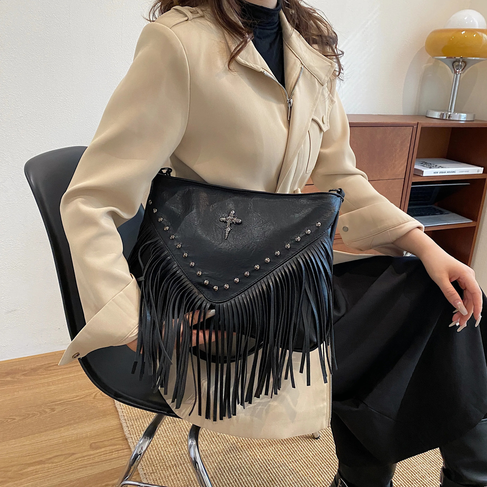 Fashion Vintage Leather Crossbody Bag Boho Style Shoulder Bag Tassel Rivet Cross Decor Square Purse Casual Messenger Bag For T 250807