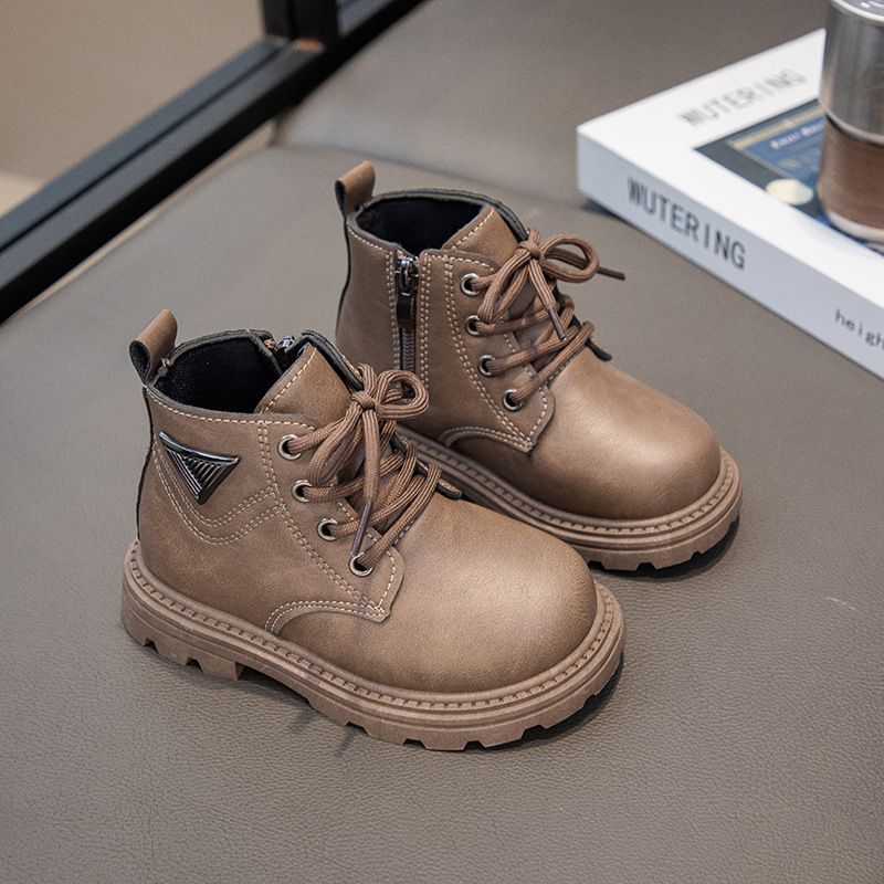 2025 Autumn New Toddler Short Boots for Kids Handsome Triangular Metal Decos Boys Motorcycle Boots Casual Leather Shoes Sizes 21 - 32