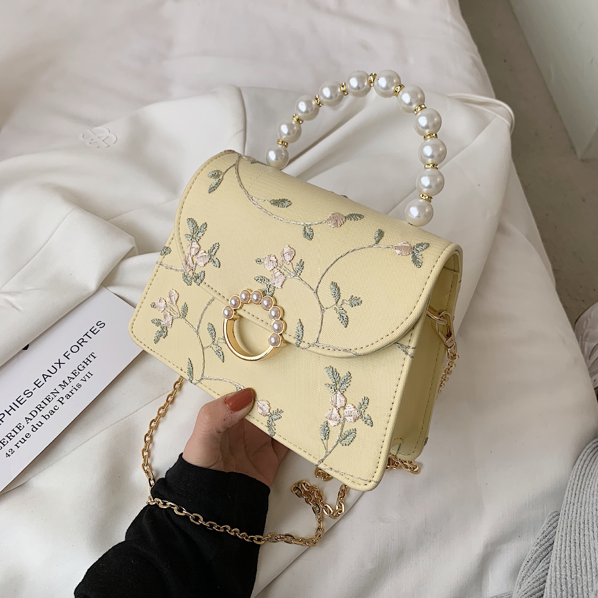 2025 Autumn New Women s women s Shoulder Bag Lace Embroidery New Chain Women s Crossbody Bag Autumn New Designer Bag Pearl Chinese Style Handbag bag S
