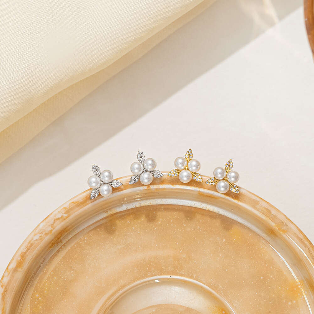 Dcollections Natural Shell Zircon Pearl Summer High-end Copper Gold-plated Thickened Electroplated Earrings Fashion Versatile Ear Jewelry