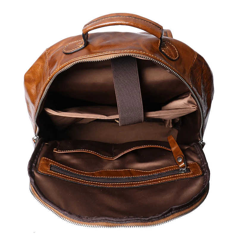 Vintage Real Leather Travel Backpack for Mens Leisure Outdoor Bag School Bags 15 Inch Laptop Backpack Gift for Husband T250811
