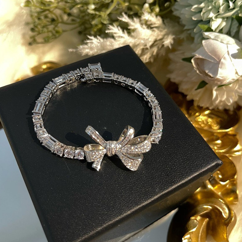 Elegant High-End Zircon Bowknot ing Bracelet 2025 New Trend Ins Light Women's Jewelry