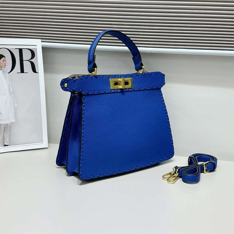 French Woven Flap Women's Bag 2024 New Fashion High-end Single Shoulder Crossbody Handbag Portable