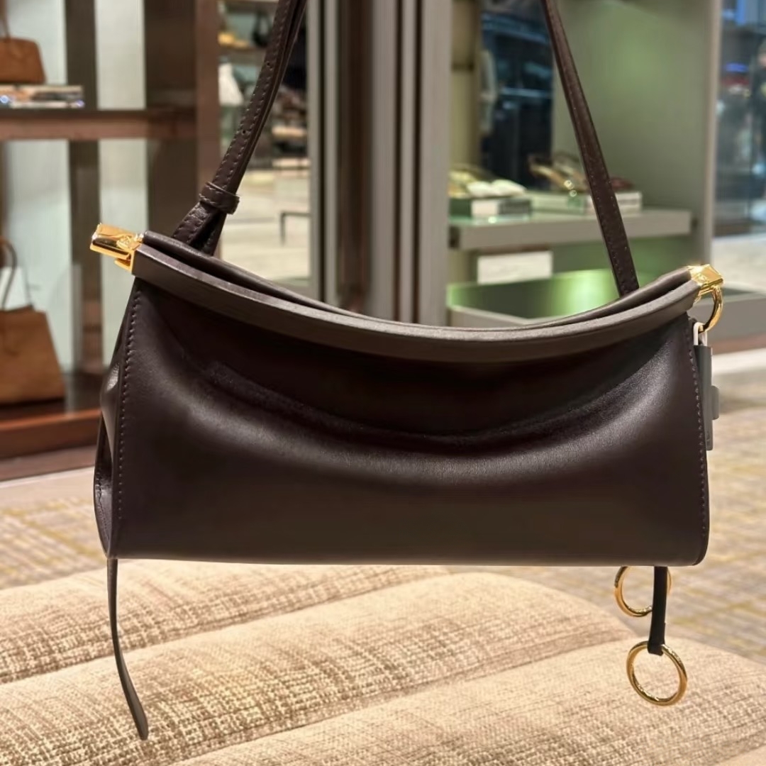 Designer Bag Top Handbag Le Teckel Bag Suede Leather Shoulder Bag Le Click Bags Womens Luxury Baguette Underarm Bag Hobo Purses