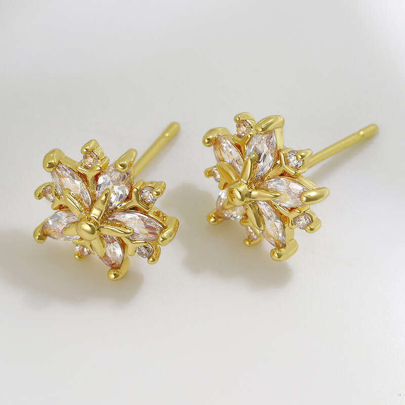 DHcollections New Fashionable Pearl Zircon Simple Earrings