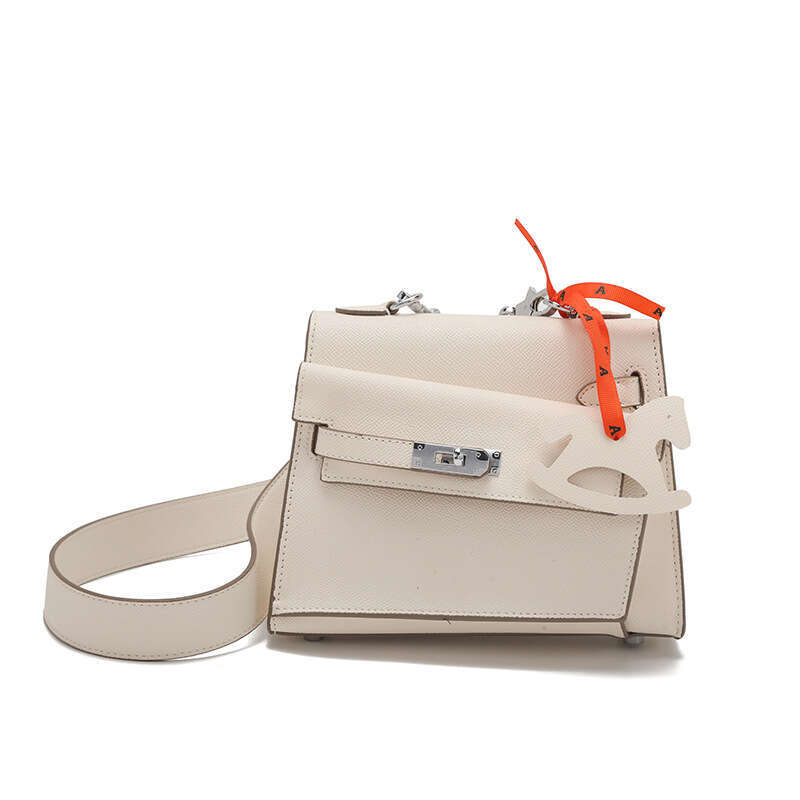 2025 Spring Fashion New Commuter Versatile Niche Design Handbag with Elevated Feel Single Shoulder Crossbody Small Square Bag