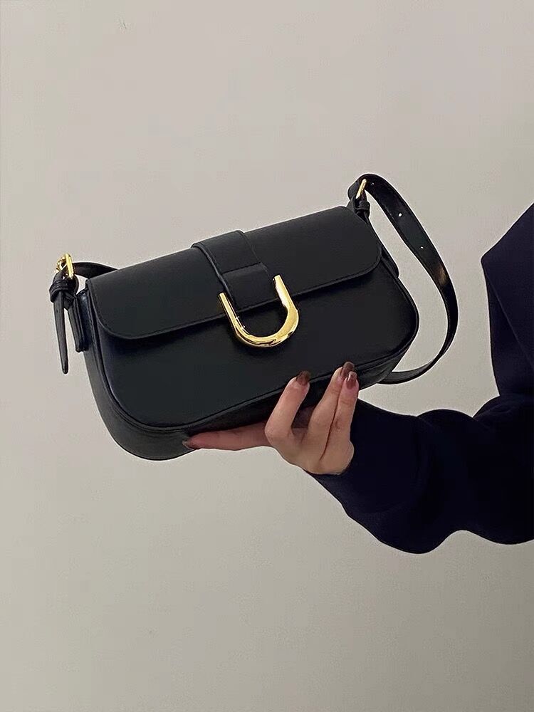 2025 Autumn New Women s Shoulder Bag Women s Crossbody Bag Armpit Bag Autumn women s New Designer Bag bag Autumn New Retro Wine Red Horseshoe Buckle S