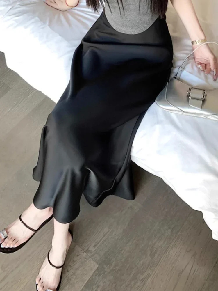 Womens Long Skirt Summer Silk High Waisted Satin Skirt Slim Fashion Korean Solid Champagne Black Midi Skirts for Women 250809