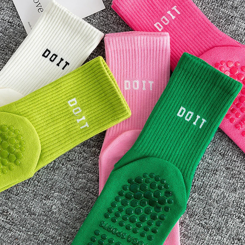 2pcs Cotton Breathable Midcalf Yoga Socks Solid Color Striped Antislip Sports Pilates Dance Fitness Training 250805