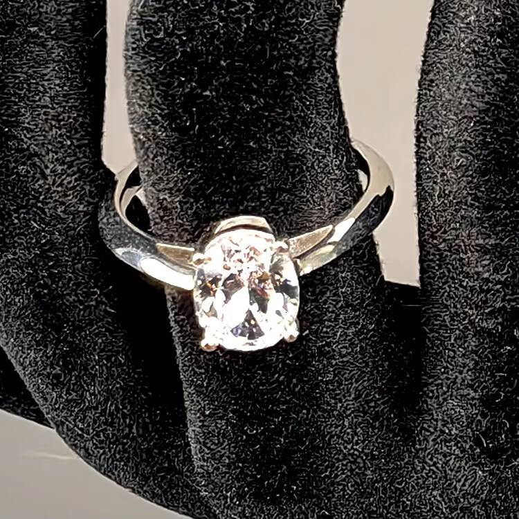 Wholesale Fine Jewelry for Women Fashionable Bling Oval Moissanite Rhodium Plated 925 Sterling Silver Ring for Girls