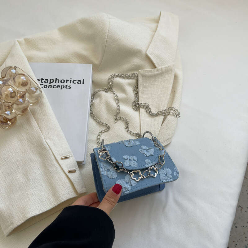 Trendy for Women 2025 Designer New Fashion Simple Chain Mini Crossbody Bag