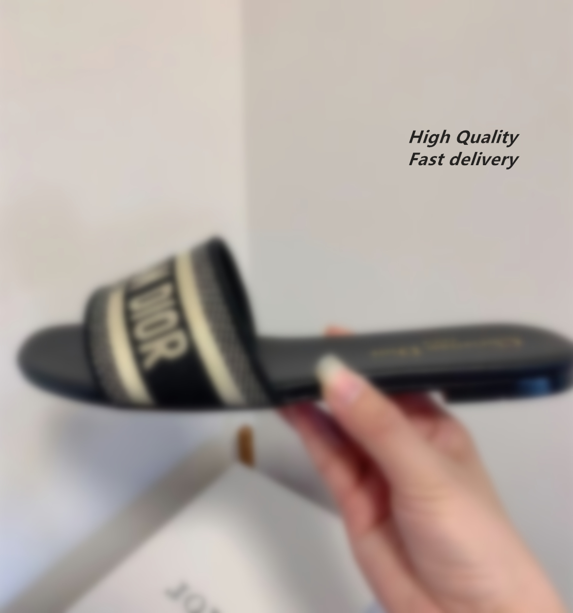 2025 Paris Luxury Designer Summer Sandals Classic Fashion Women Slippers Leather Dway Beach Embroidery Flats Slide Cd Sandals chan Flaps Tories Miller Shoes di