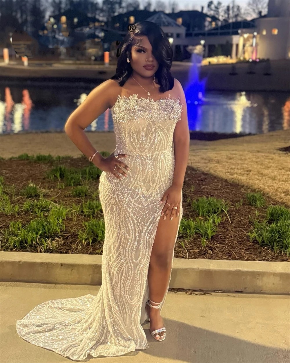 Luxury Evening Dresses Sequins Rhinestone Split Side Gown Strapless Sleeveless Floor Length Dress Evening Party Customized Dress