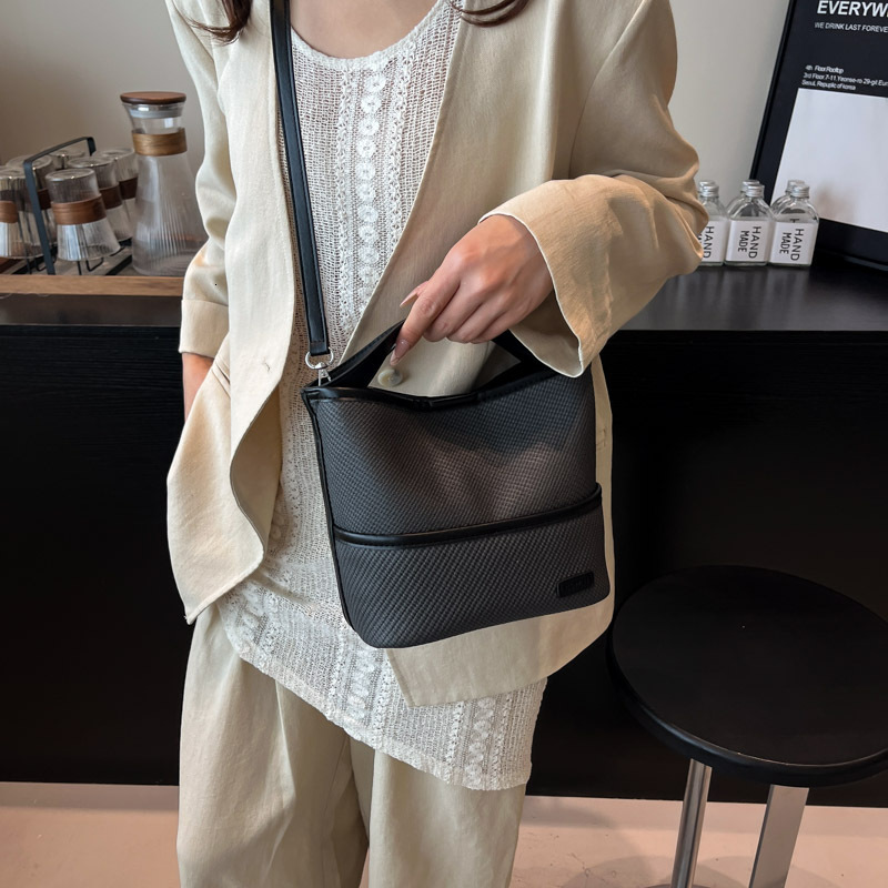 Fashion Casual Simple Women's Small 2025 Summer New Model Phone Shoulder Crossbody Mother Bag ddmymoon