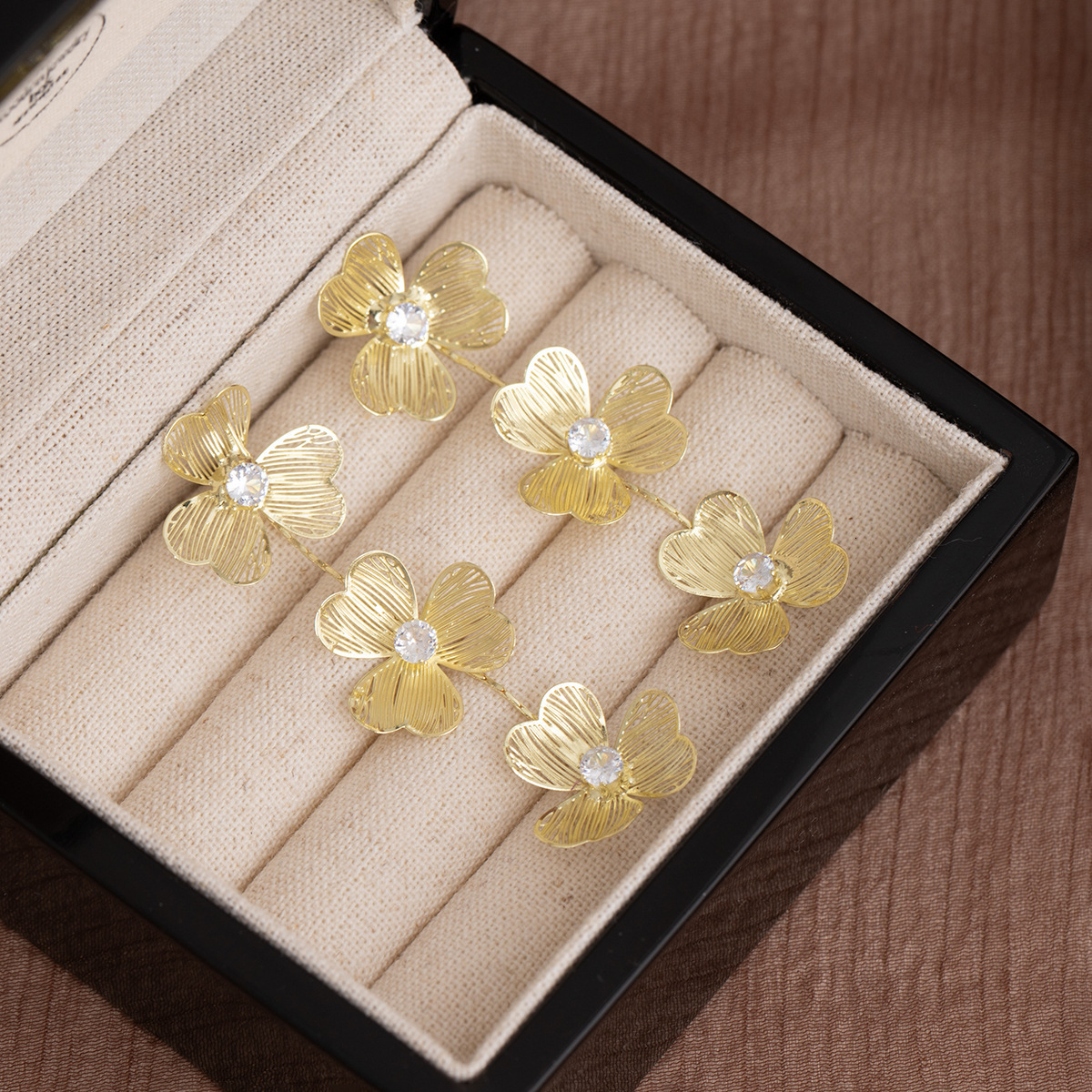 Golden Hollow Inlaid Dia Clover Tassel High-End Light Niche Fashion Elegant Exquisite Statement Earrings