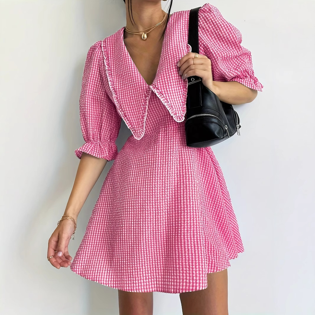2025 Summer New Beauty Style trend Fashion Summer New Sweet and Spicy Temperament Checkered V-neck Bubble Sleeve Waist Dress New Designer