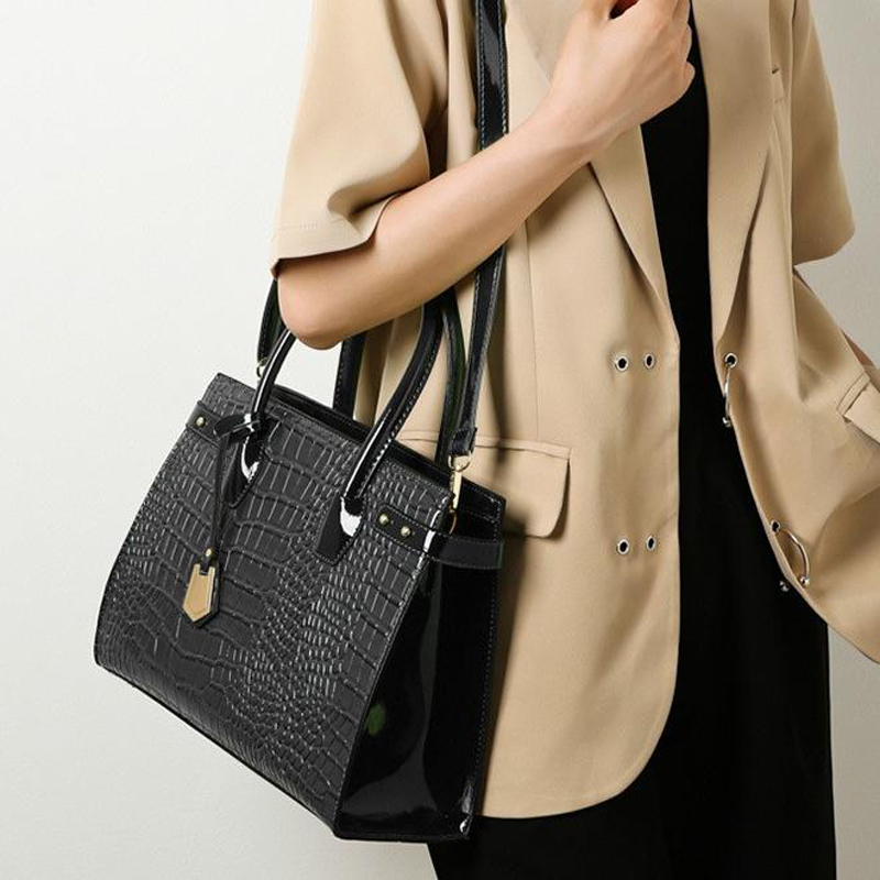 2025 Designer Tote Handbags Bags Shoulders Bag New Litchi Pattern Leather Women Handbag Outgoing Large Capacity Casual Crossbody
