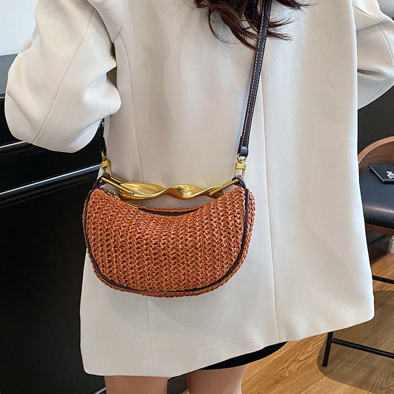 Handheld Woven for Women 2025 New Casual High-end Metal Chain Single Shoulder Crossbody Small Bag ddmymoon