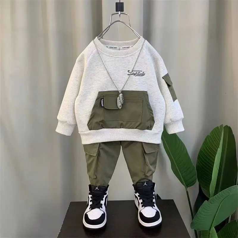 Boys Spring and Autumn Sweater Set 23 New Fashionable Boys Clothing Childrens Network Red Cool Handsome Workwear Two Piece Set Z250811