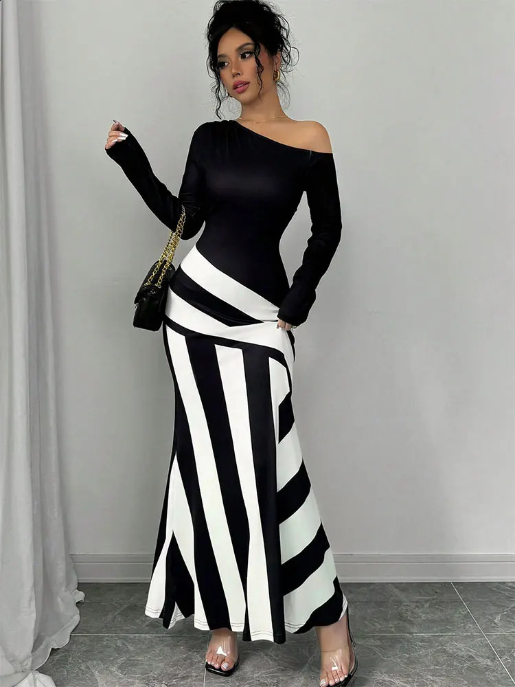 Sexy Womens Maxi Dresses Autumn Streetwear Fashion Black White Patchwork Casual Slim Dress Elegant Knitted Dresses Clothing 250805