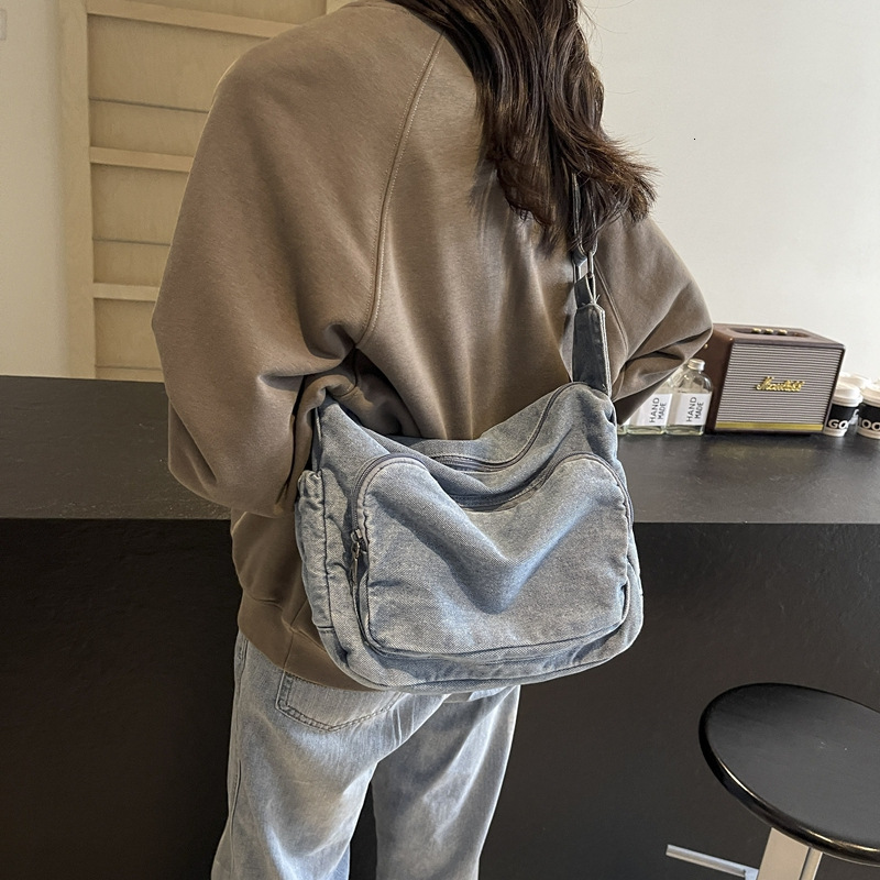Large Capacity Denim Tote New Trendy Casual Commuting Versatile Shoulder Crossbody Bag