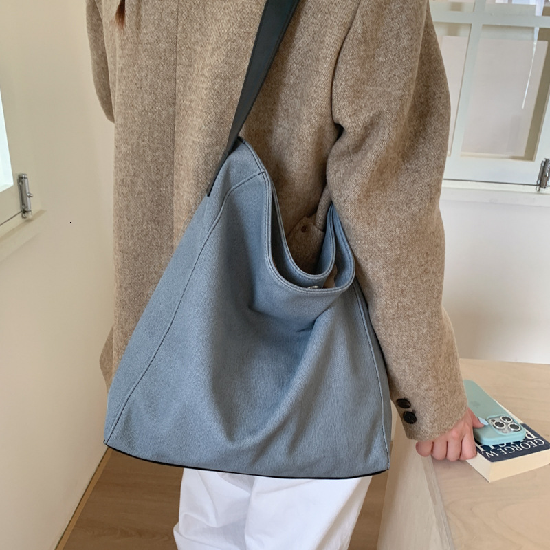 Commuter Tote High-end Women's New Fashion Large Capacity Underarm Shoulder Bag ddmymoon