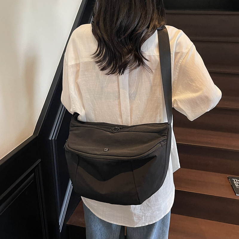 2025 Summer New Casual Single Shoulder for Women Fashionable Universal Wide Strap Small Crossbody Street Underarm Bag ddmymoon