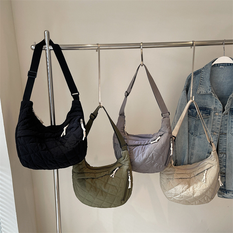 Autumn Winter Cotton Tote for Women New Trendy Fashion Single Shoulder Crossbody Canvas Quilted Commuter Dumpling Bag