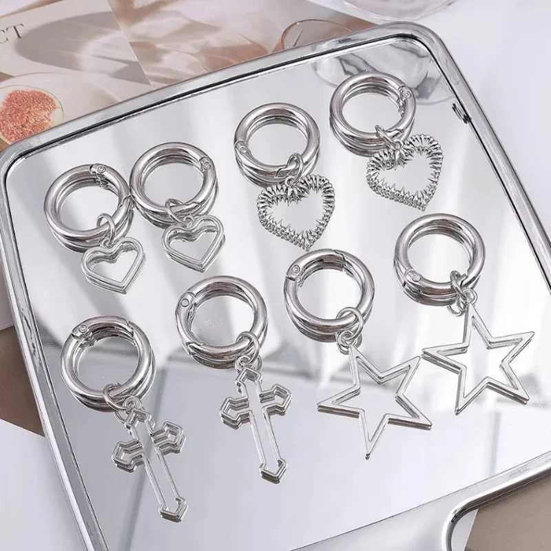 2pcs Metal Hollow Stars Hearts Pendant Boots Shoes Buckles Boots Decoration Party Pendant Fashion Shoe Accessories Shoe Charms W250811