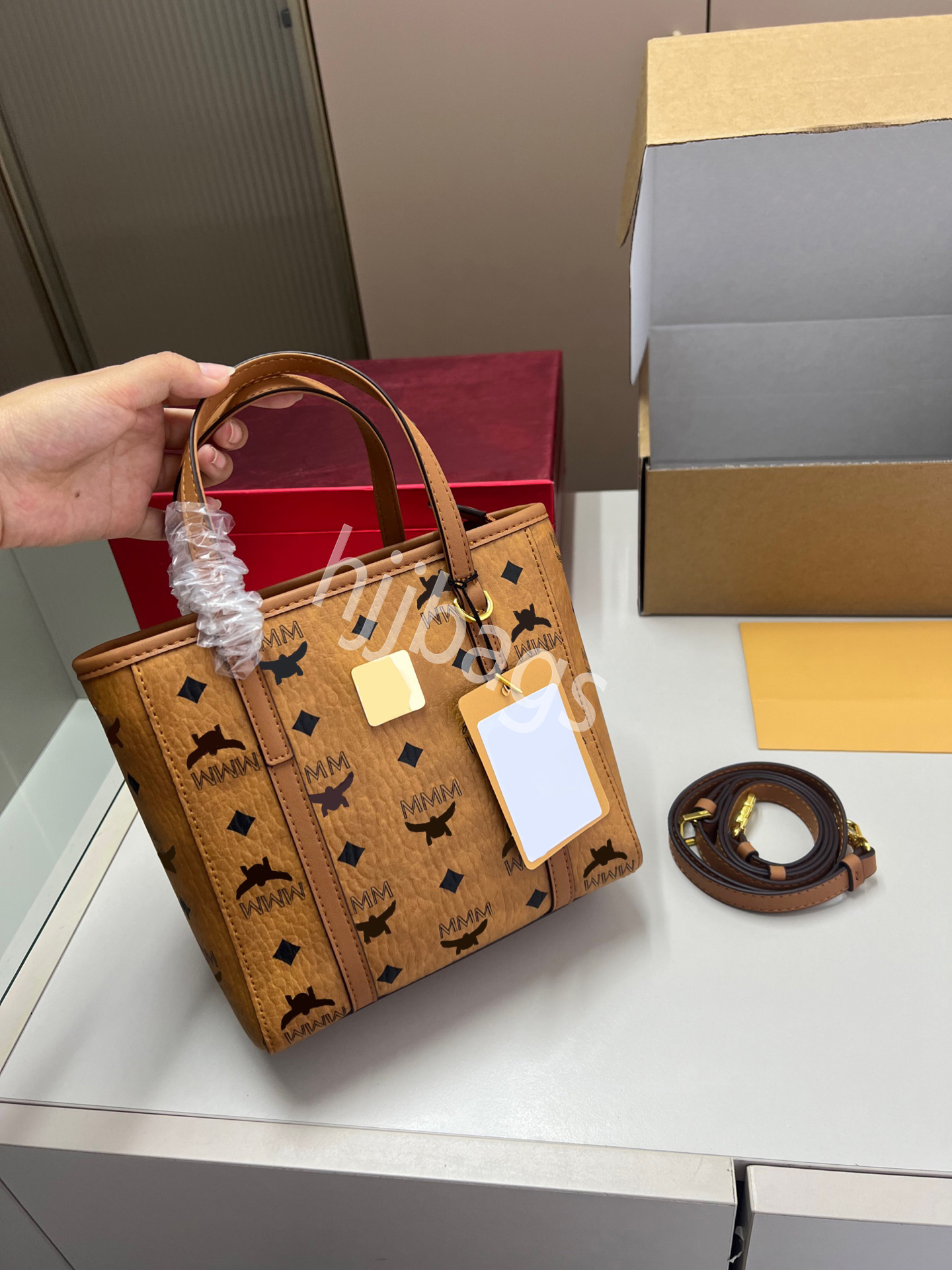 High Quality Crossbody Designer bags Foreign Letters Chain Purses Women Bag Printed Shoulder Korean Edition Fashion Belt mcmlies Wallet Tote Bag mcmmpurse