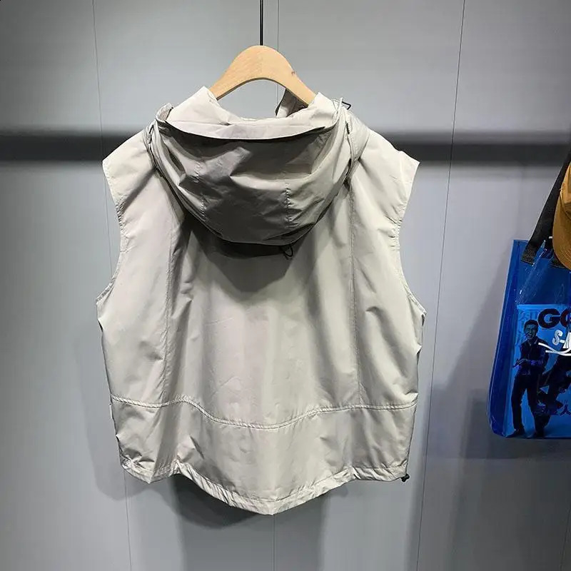 Korean Elegant Waistcoat Hooded Vest Male Female Spring Japan Oversized Workwear Trendy Sleeveless Mens Vest Chic Top 250805