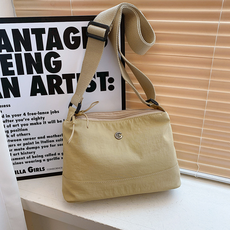 Multi-compartment Single Shoulder Crossbody for Women, New Simple Outdoor Casual Waterproof Nylon Bag, Portable Bag ddmymoon