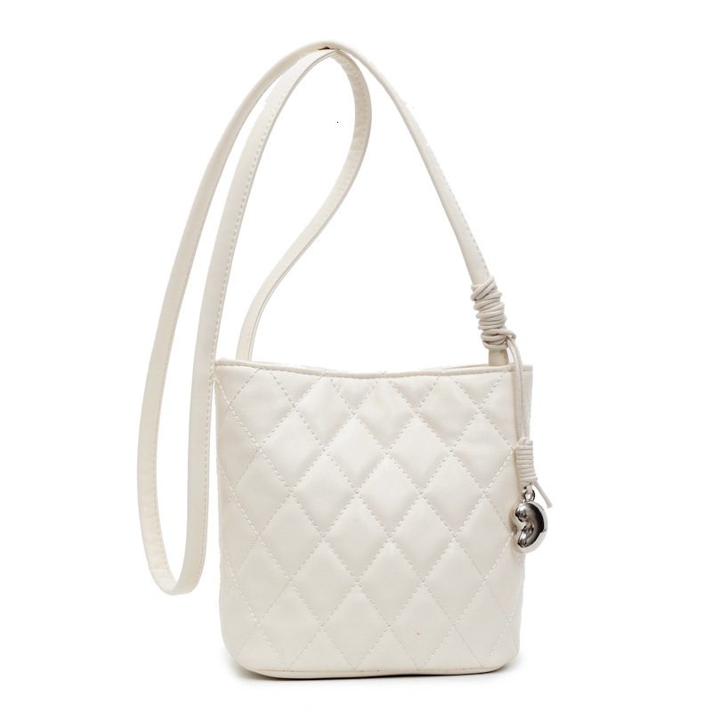New Handbag Embroidery Quilted Small Women's Shoulder Crossbody High-Quality Texture Casual Bucket Bag ddmymoon
