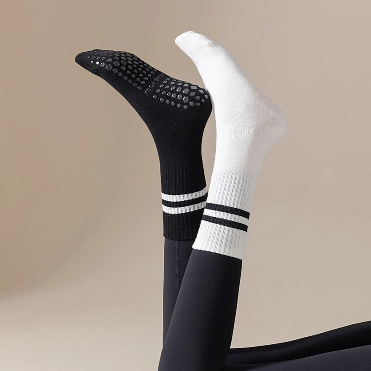 Pilates Socks with Grips for Women Yoga Barre Non Slip of 4pairs 250805