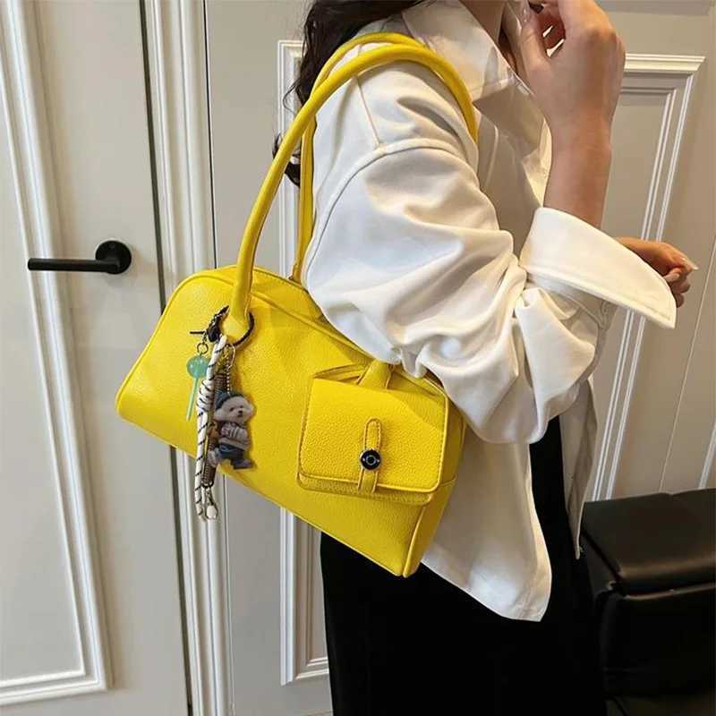 Texture Handbag FAshion Versatile Simple Solid Color Shoulder Bag With Pendant Multifunctional Commute Date Messenger Bag Z250811